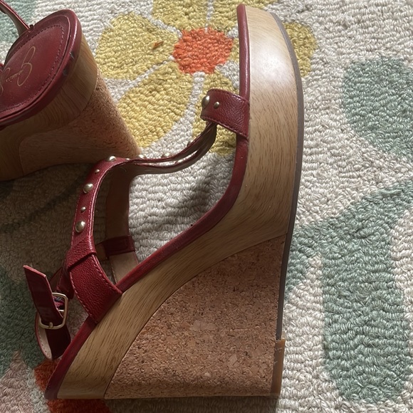 Jessica Simpson Frida Wedge - Picture 6 of 10